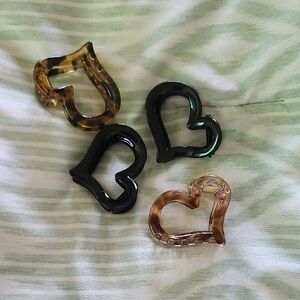 Heart-Shaped Hair Clips - Assorted Black and Tortoiseshell
